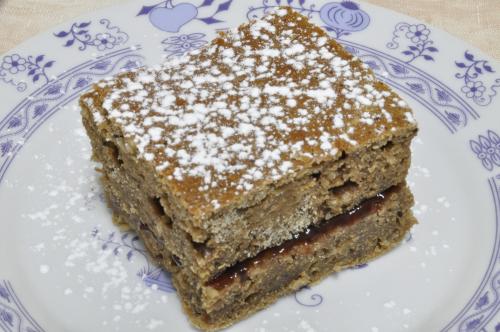 Žitný povidlový perník s lískovými oříšky – Snadné Česko recept, zvládnete za 45 - 60 minut